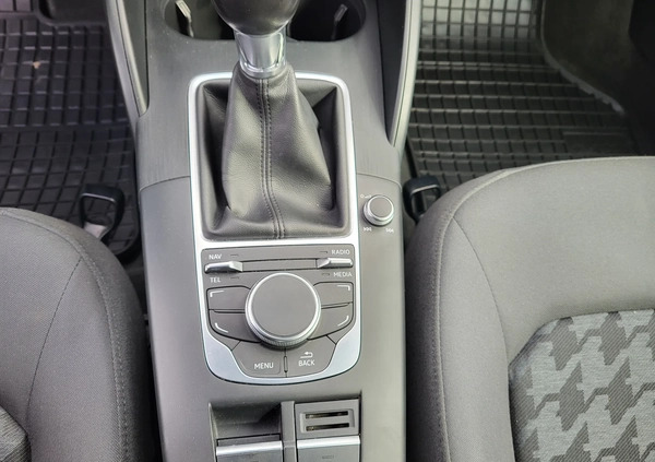 Audi A3 cena 53900 przebieg: 139000, rok produkcji 2016 z Czarnków małe 137